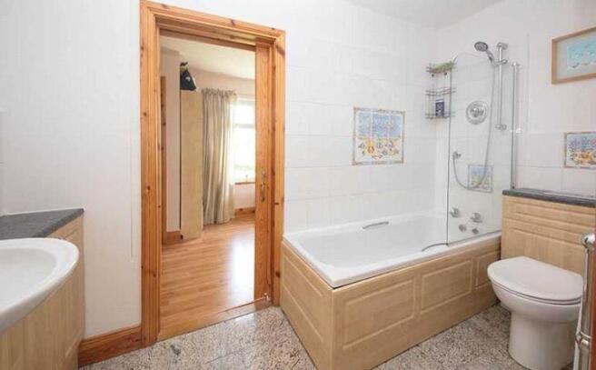 Photo 11
