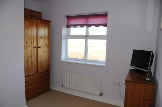 bedroom a.JPG