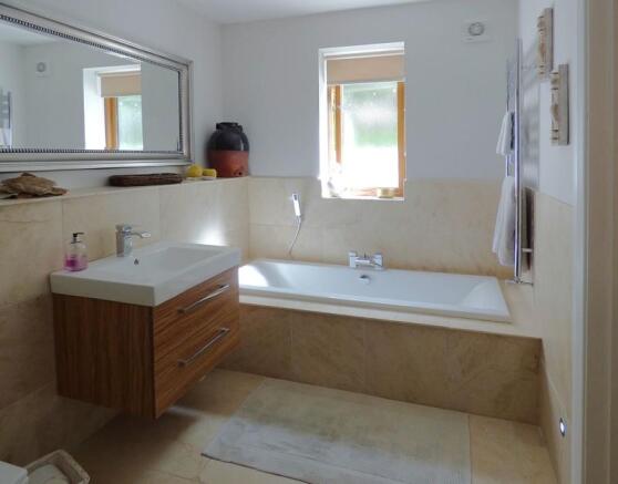En suite Bathroom
