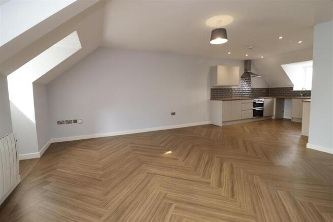 2 bed Apartment for sale Image 5