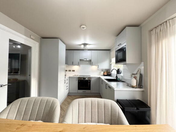 3 bed Semi-Detached for sale Image 7