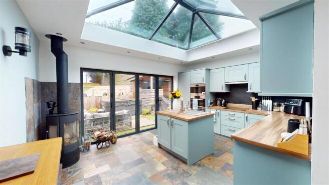 Kitchen/Breakfast Room