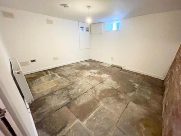 3 bed Terraced to rent Image 10