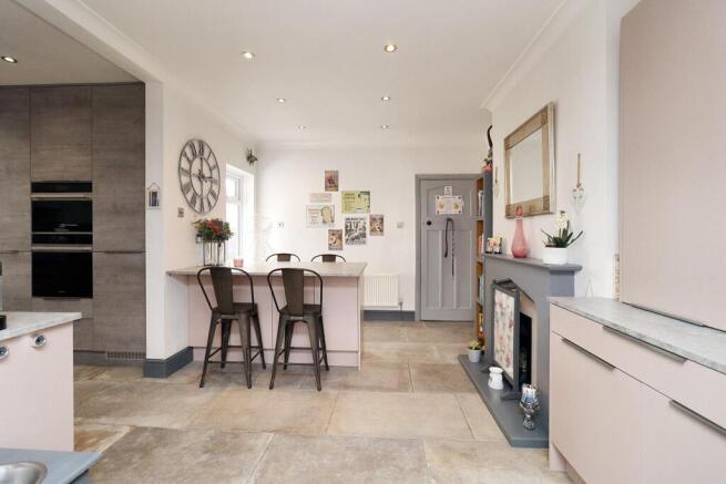 3 bed Detached Bungalow for sale Image 12