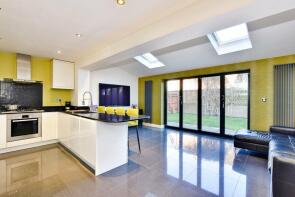 89, Blunden Drive, Slough SL3 8WQ