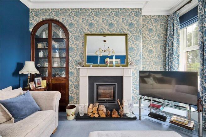 4 bed Semi-Detached for sale Image 4