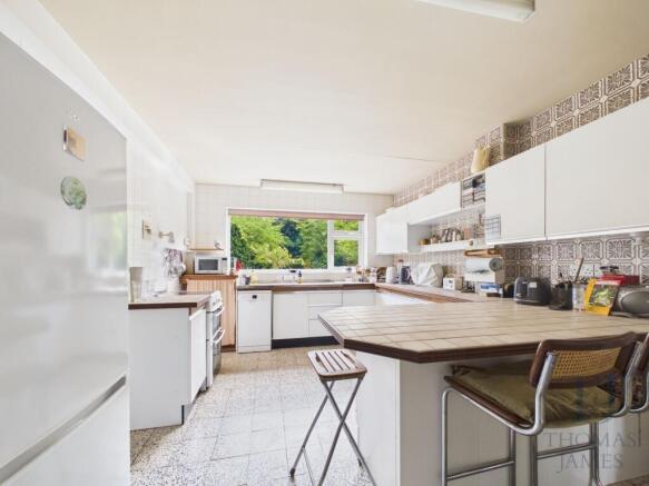 BREAKFAST/KITCHEN