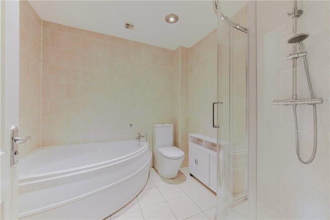 3 bed End of Terrace to rent Image 5