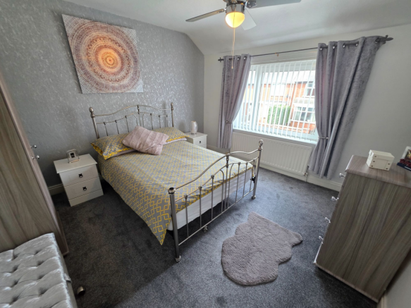 2 bed Terraced for sale Image 8