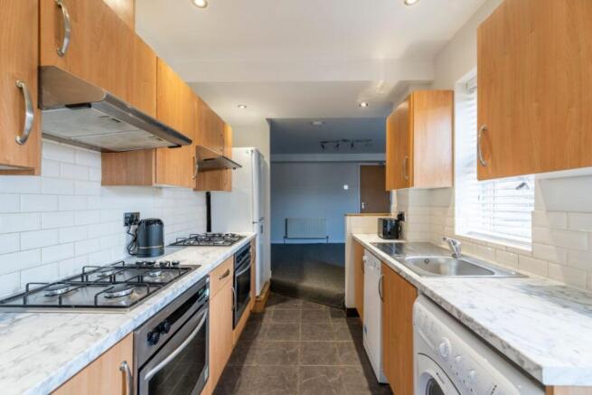 101CR - Kitchen