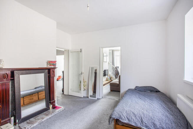 4 bed Semi-Detached for sale Image 11