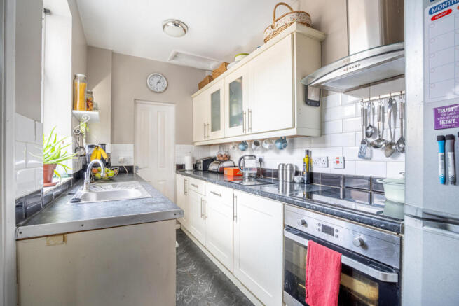3 bed Terraced for sale Image 6