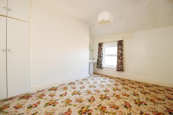 2 bed Apartment for sale Image 5