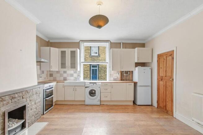 2 bed Terraced for sale Image 4
