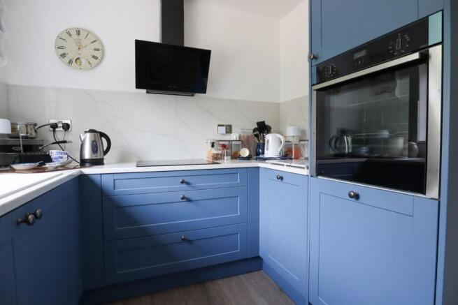 Kitchen (2).jpg