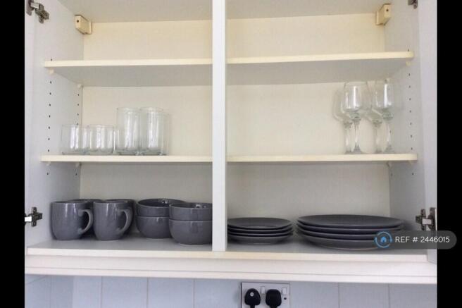 1 bed House Share to rent Image 8