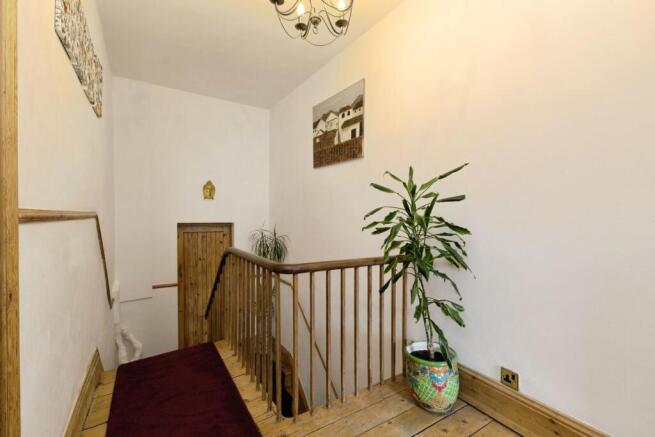 3 bed Terraced for sale Image 9