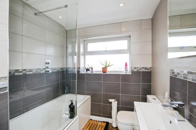 3 bed Semi-Detached for sale Image 7
