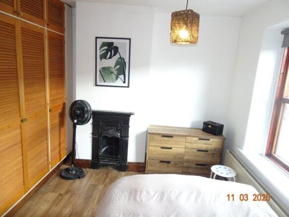 2 bed Terraced to rent Image 8