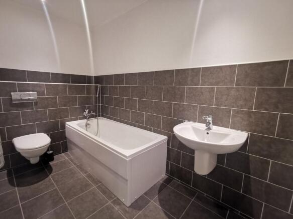 2 bed Flat for sale Image 7