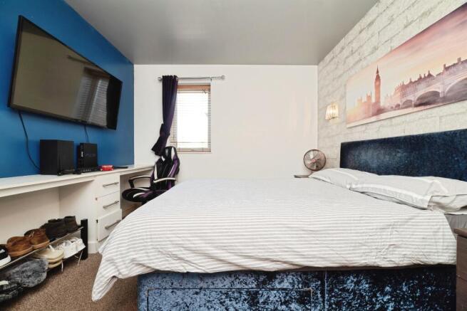 3 bed Semi-Detached Bungalow for sale Image 12