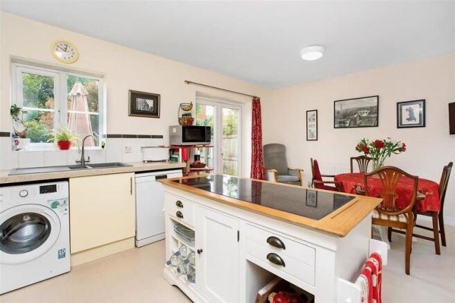 kitchen/dining...