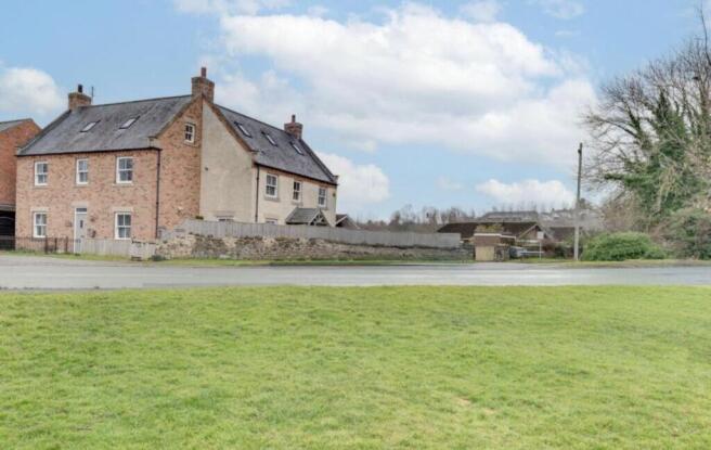 4 bed Cottage for sale Image 4