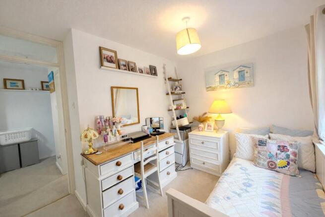 4 bed Semi-Detached for sale Image 12