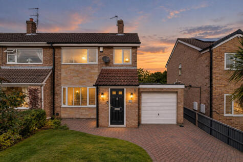 Yew Tree Crescent, Rossington, DN11