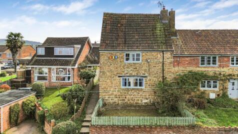 Knapp Lane, Cam, Dursley, GL11 5LS