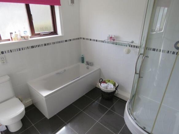 En-Suite Bath ...