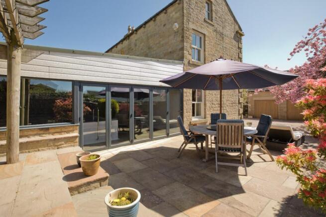 4 bed Detached for sale Image 10