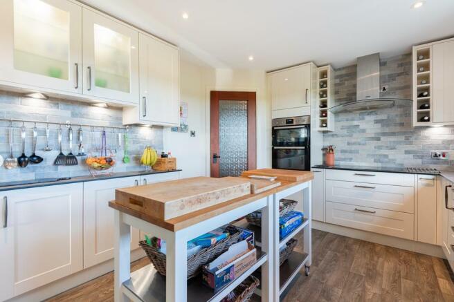 KITCHEN LEFT