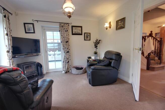 4 bed Detached for sale Image 12