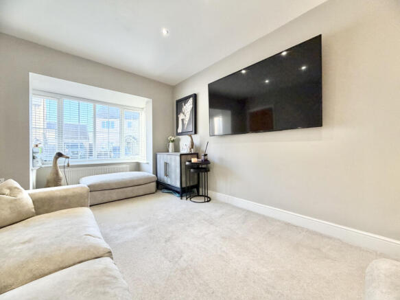 4 bed Detached for sale Image 8