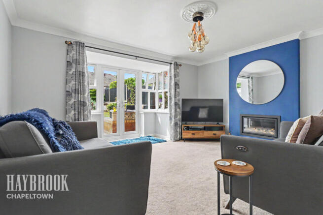 4 bed Detached for sale Image 5