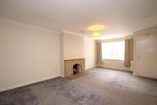 Lounge/Dining Area