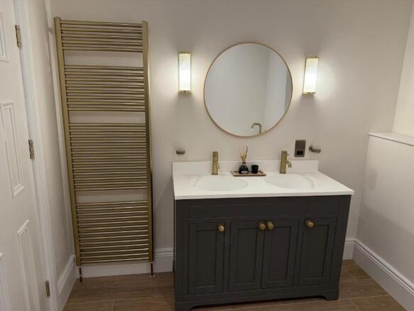 En-suite 1