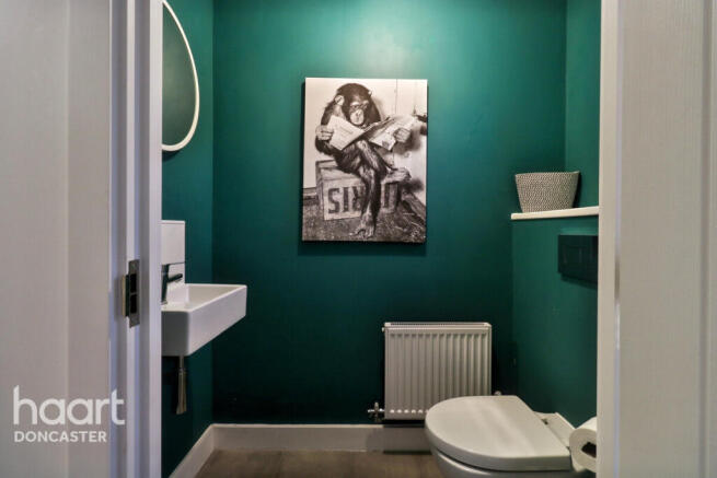 3 bed Semi-Detached for sale Image 6