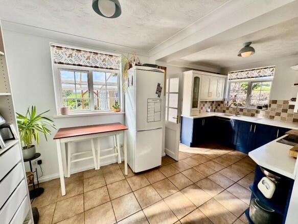 Kitchen / Breakfast 