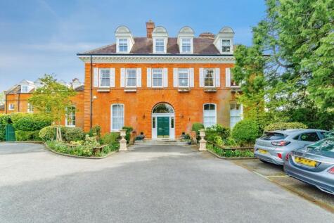 Elmbridge Road, Cranleigh, GU6