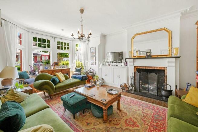 29 Fox Lane - Uo4CszLTvLKQJXdxesUe.jpg