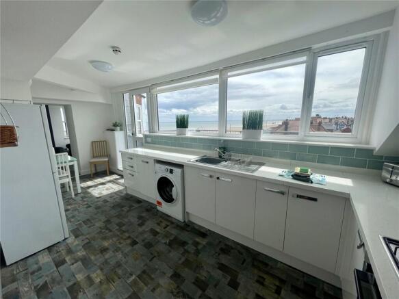 2 bed Penthouse for sale Image 12