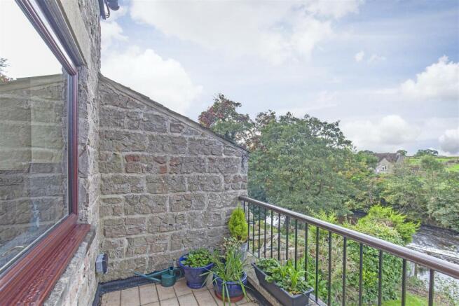 Balcony-1.jpg