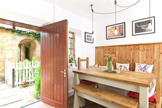 Kitchen/Dining