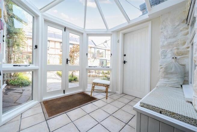 House - Conservatory - INT.jpg