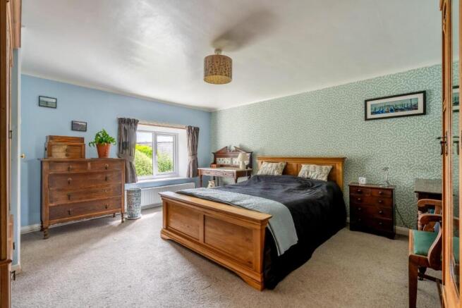 3 bed Semi-Detached for sale Image 11