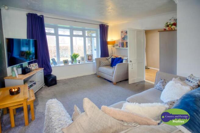 4 Hazel Way  (17).jpg