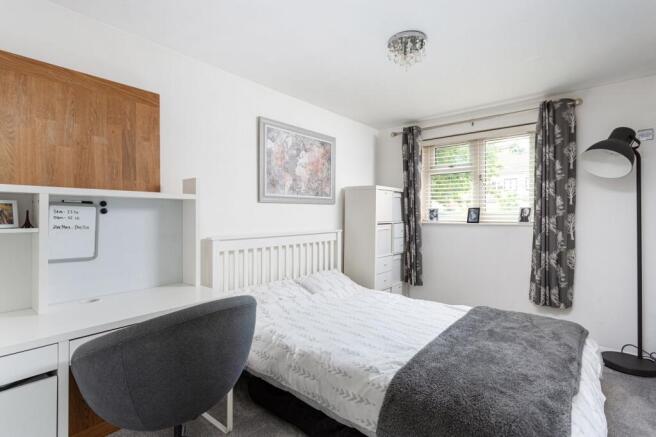 4 bed Detached for sale Image 10