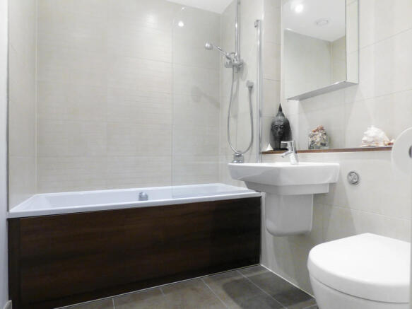 Master Bathroom /...